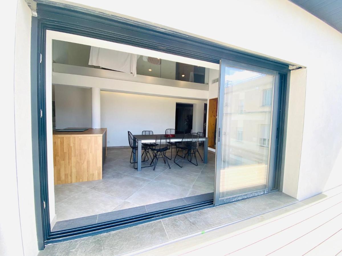 Duplex 120M2 Terrasse Vue Sur Nimes Apartment Exterior photo