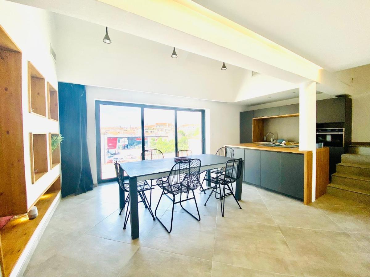 Duplex 120M2 Terrasse Vue Sur Nimes Apartment Exterior photo