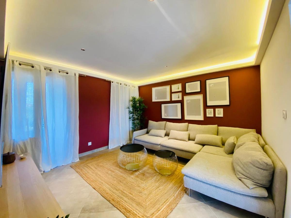 Duplex 120M2 Terrasse Vue Sur Nimes Apartment Exterior photo